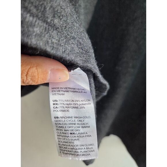 Chico's Women Grey Jersey Knit Flare Sleeve Open Cardigan Sweater size 1/Medium - Picture 6 of 6